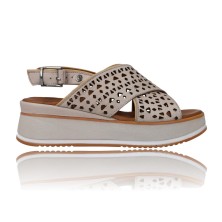 Sandalias con Cuña y Tiras...