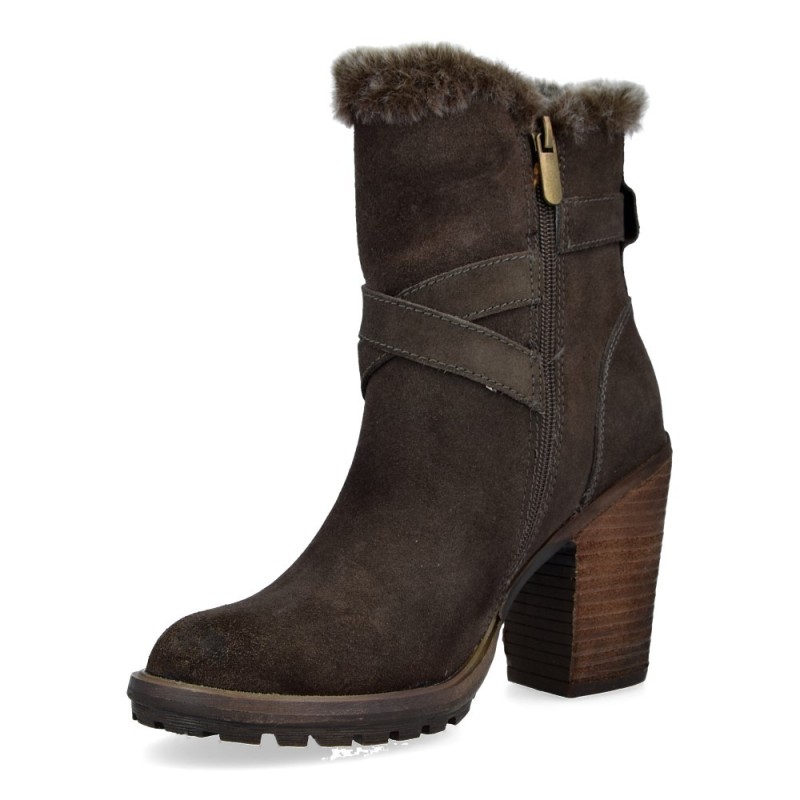 boots carmela