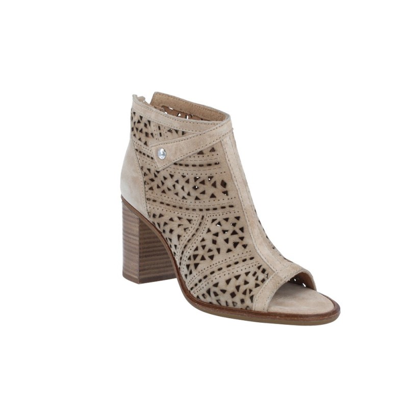 sandalias abotinadas